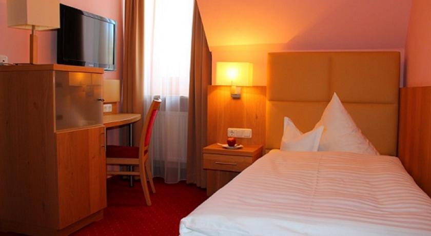 Hotel-Gasthof-Kohlmeier Kranzberg Ruang foto
